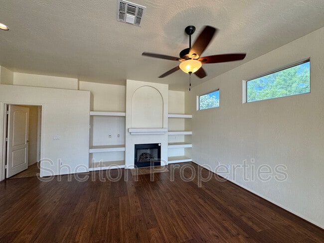 Building Photo - 19231 N Coyote Lakes Pkwy