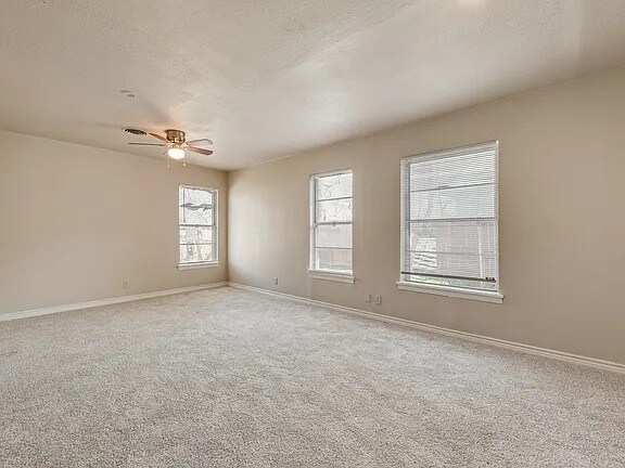 Building Photo - 165 Eisenhower Blvd