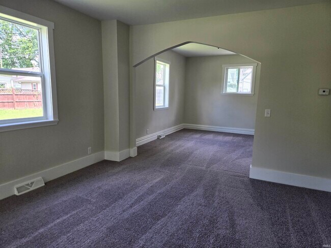 Building Photo - 3225 Dinnen Ave
