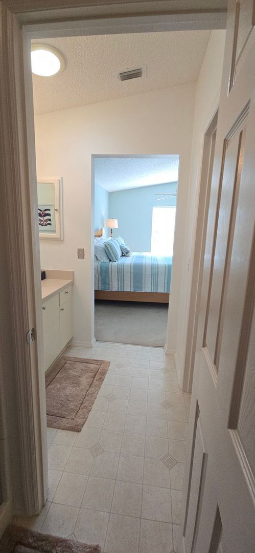 Building Photo - M650 Richland Rd (VCNW-10/%)