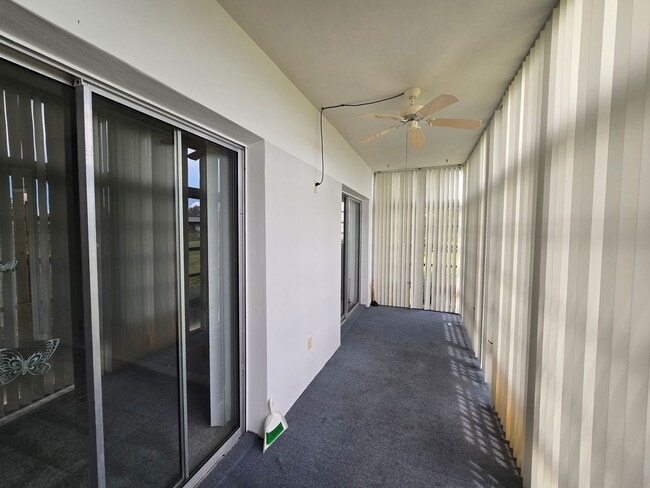 Building Photo - ANNUAL RENTAL - 55+ COMMUNITY 2/2 IN VISTA ROYALE