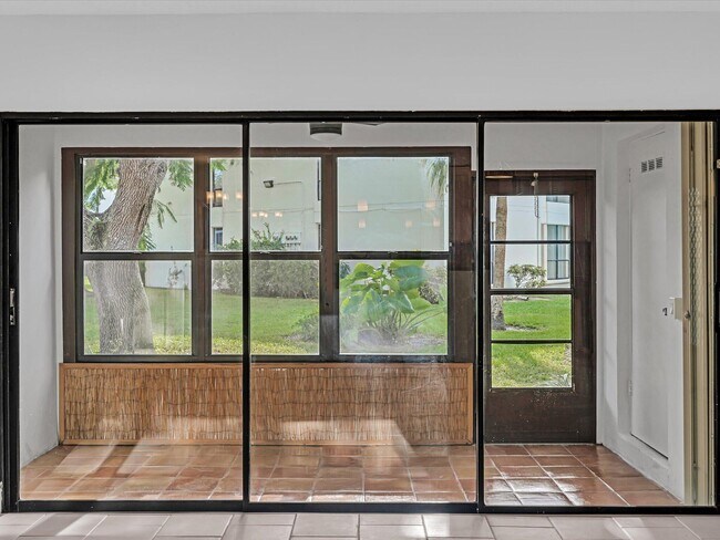 Building Photo - 524 Osprey Dr