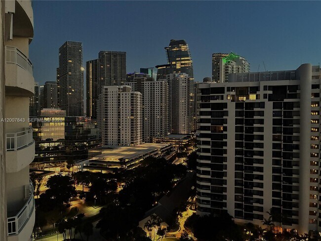 Building Photo - 770 Claughton Island Dr