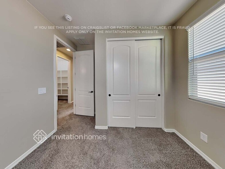 Building Photo - 1022 S Annie Ln