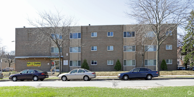 Exterior Facade - 28 West Apartments List