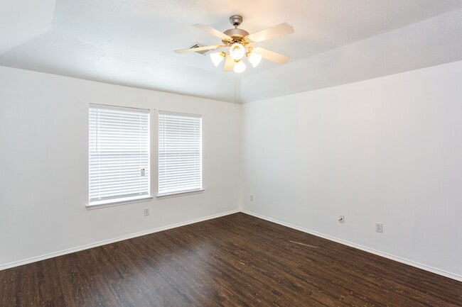 Building Photo - 2834 Trinity Glen Ln