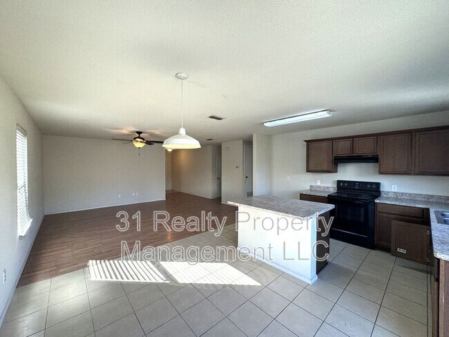 Building Photo - 1415 Swan Ridge Dr