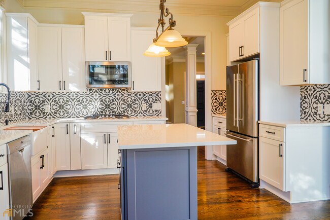 Building Photo - 1127 Ashton Bluff Dr NE