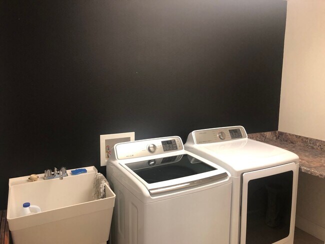 Building Photo - Beautiful Home In Cinnamon Hills