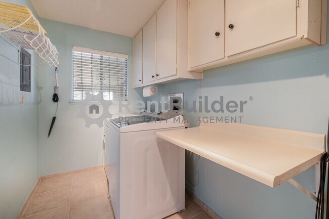 Building Photo - PRICE DROPPED!!!   CALL US TODAY AT (505) ...