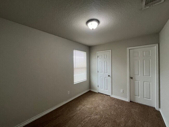 Building Photo - 16906 Dancing Ava