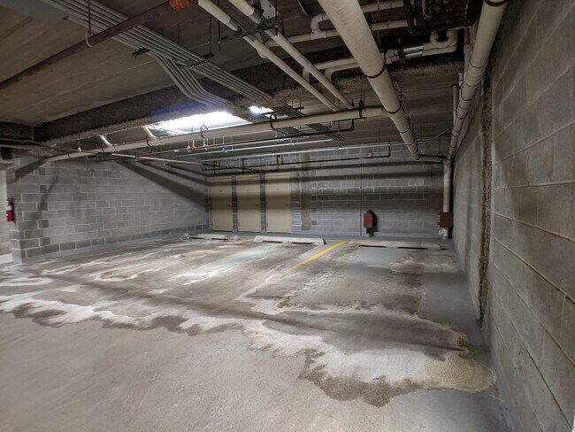 Building Photo - 440 W Mahogany Ct