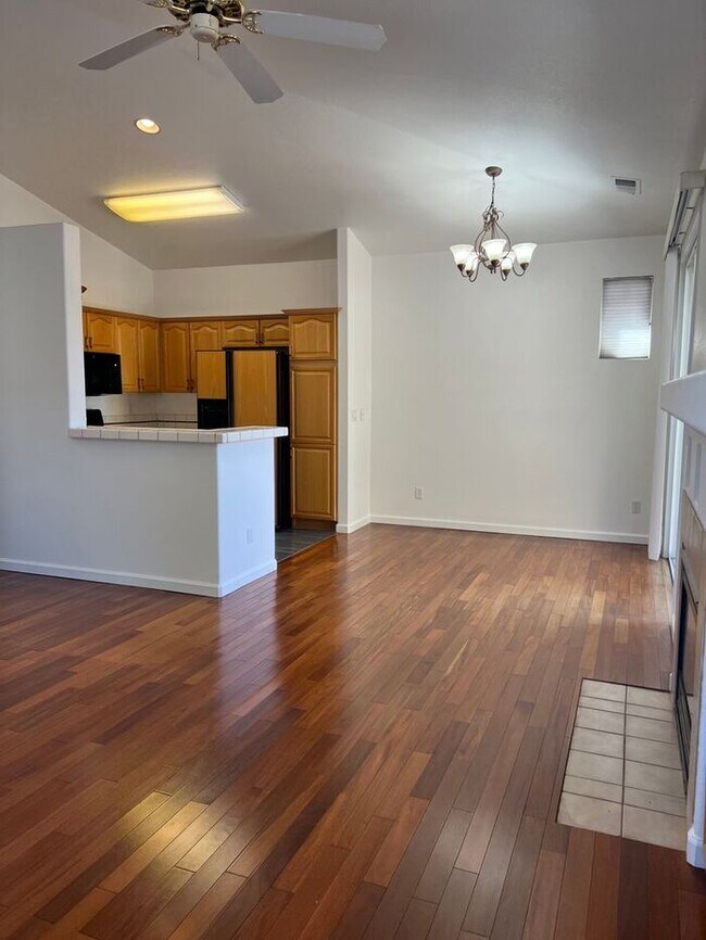 Building Photo - 6247 Ingleston Dr