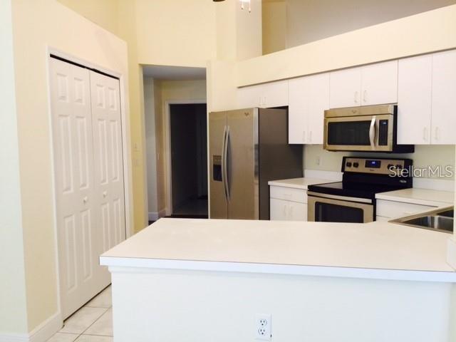 Building Photo - 2060 King Tarpon Dr