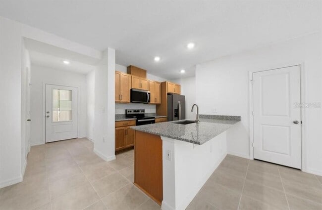 Building Photo - 2814 Raindrop Run St