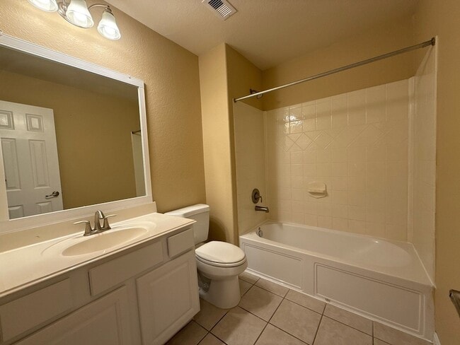 Building Photo - 1702 Bonnyton Ln