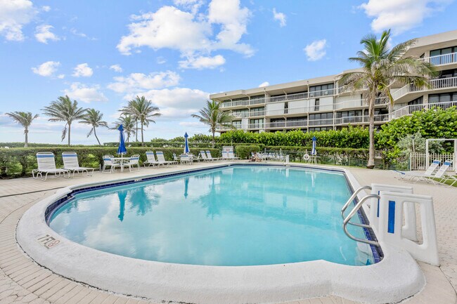 Building Photo - 3230 S Ocean Blvd