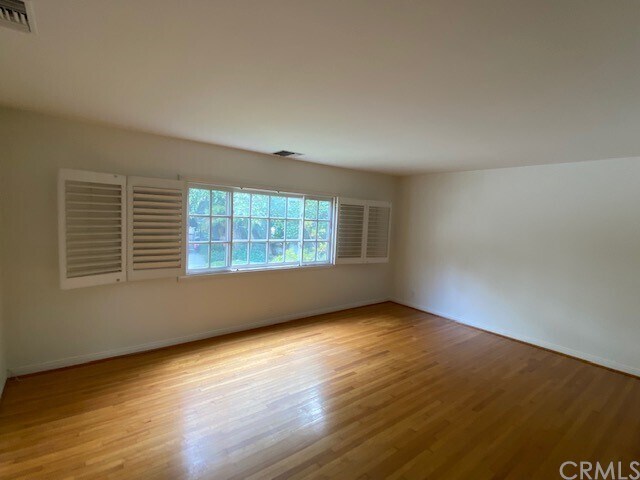 Building Photo - 4629 Forman Ave