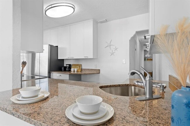 Building Photo - 13304 2nd St E