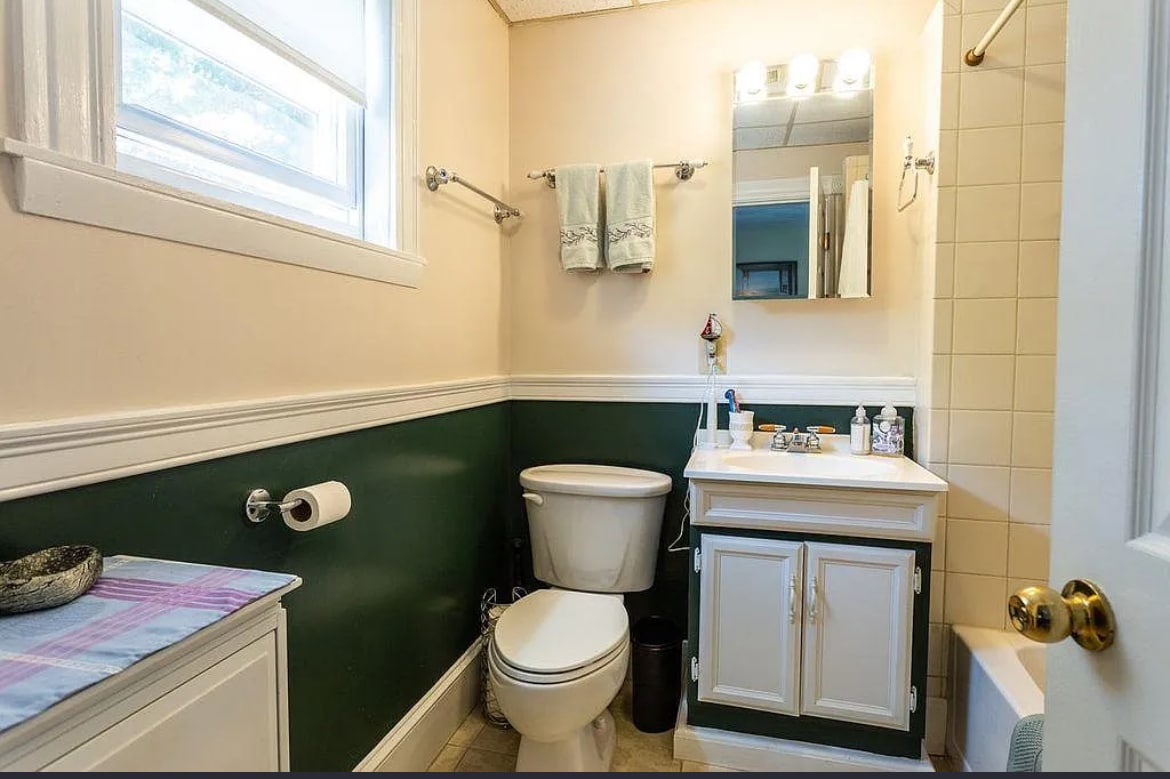 Building Photo - 23 Converse St