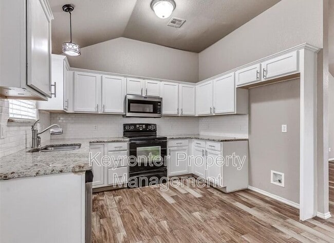 Building Photo - 517 Cherokee Gate Dr