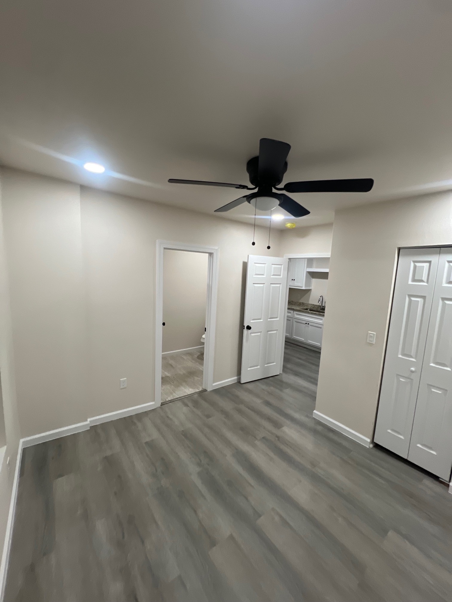 Bedroom 1 - 1511 S Ong St