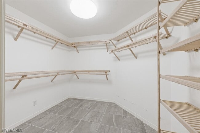 Building Photo - 5356 Sycamore Dr