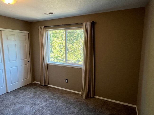 Building Photo - 3-Bedroom Home in vibrant Kenton neighborh...