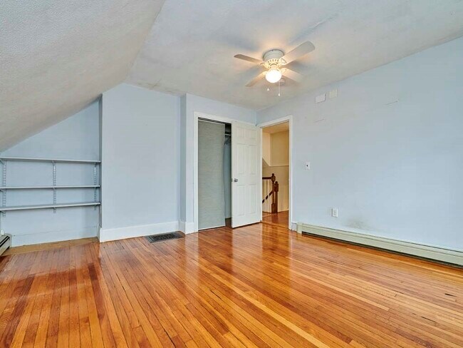 Building Photo - 36 E Foster St