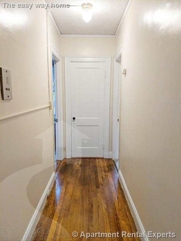 Building Photo - 7 Craigie Cir