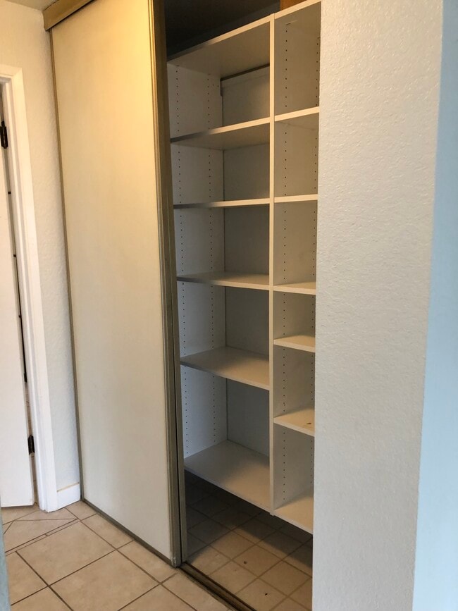 Pantry - 1404 W Boston St