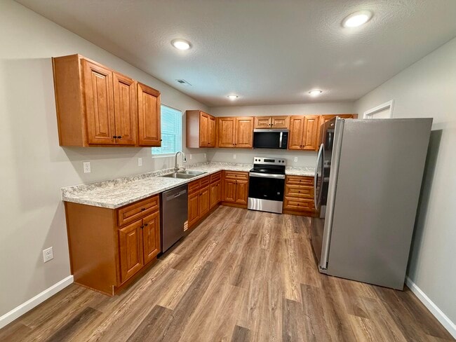 Building Photo - 107 Losey St