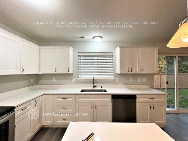 Building Photo - 19512 99th St Ct E