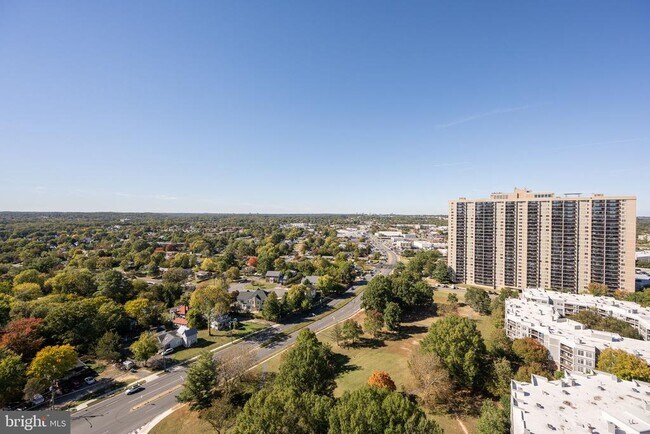 Building Photo - 5505 Seminary Rd