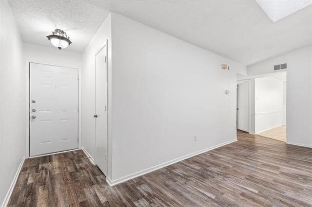 Building Photo - 4830 Gatewood Rd