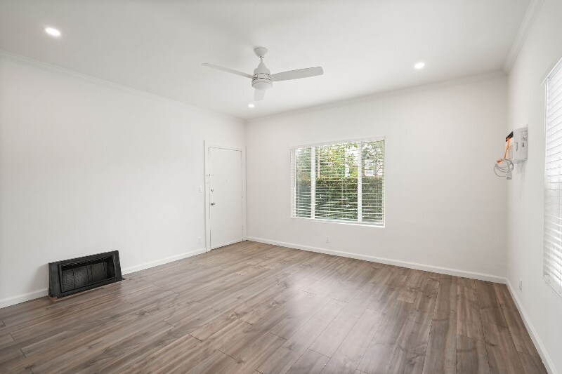 Building Photo - 1202 N Gower St