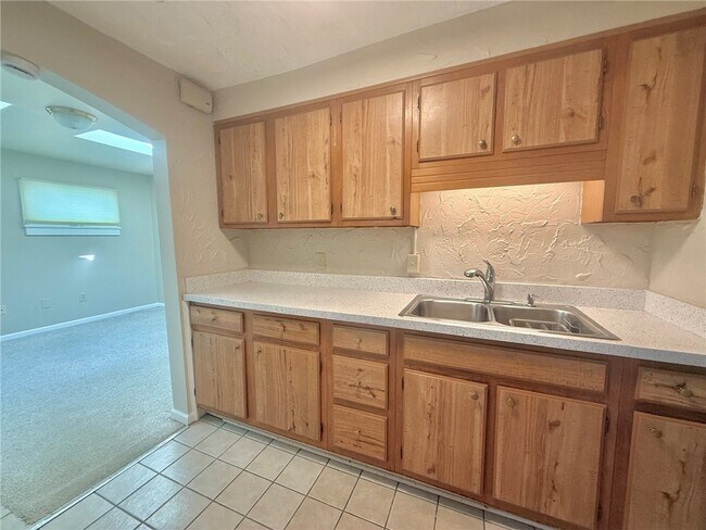 Building Photo - 5156 St Paul Blvd