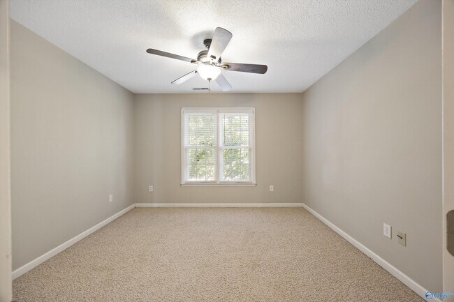 Building Photo - 115 Medicine Bend Ct