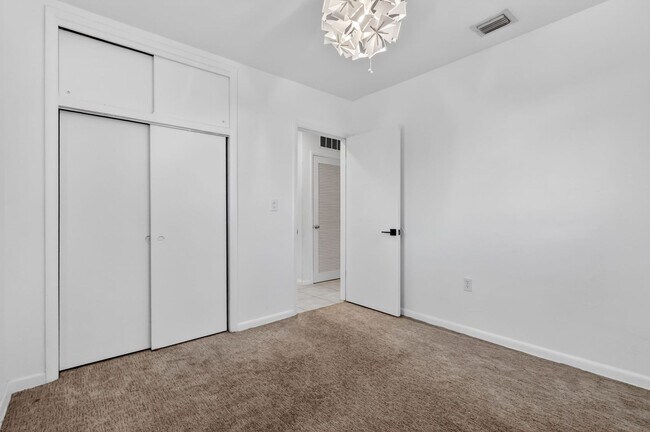 Building Photo - Stunning home for rent!