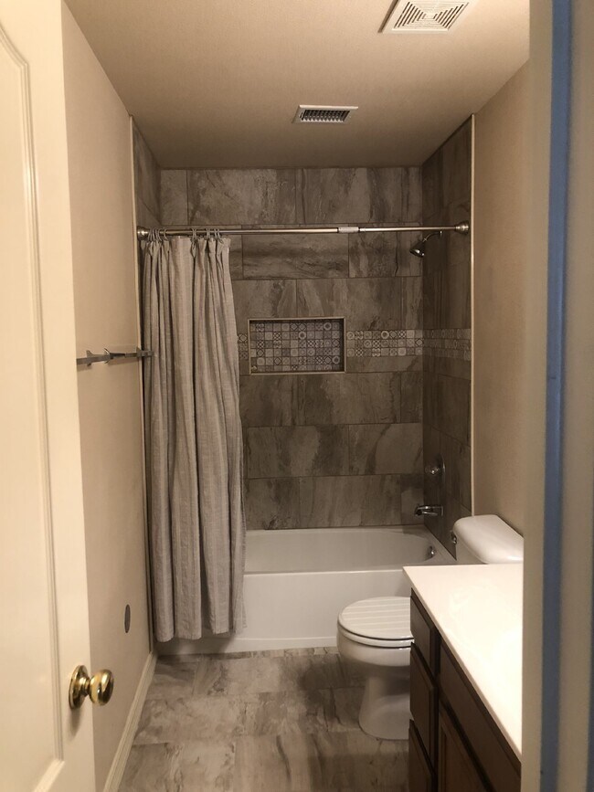 Building Photo - 6216 Lovebird Ln
