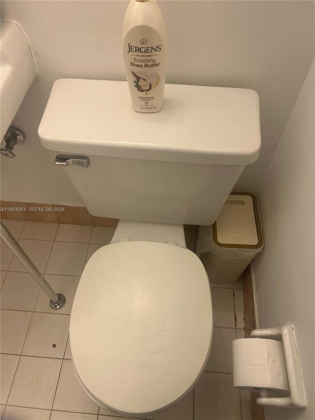 Building Photo - 526 NW 114th Ave