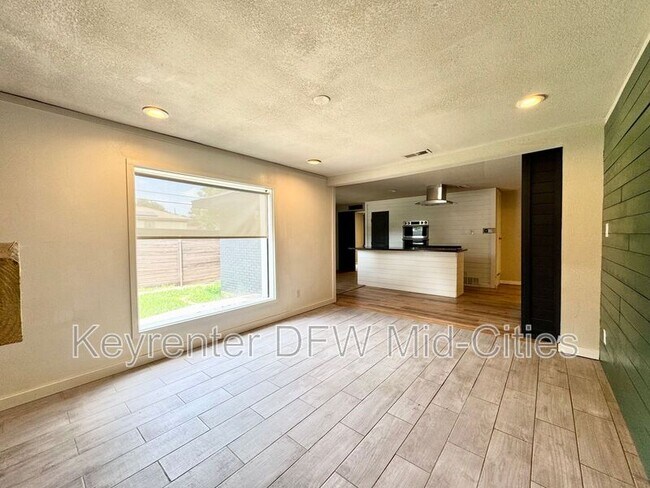 Building Photo - 2703 Downing Ave