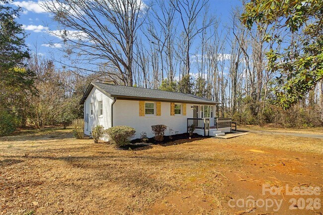 Building Photo - 357 Barnes St