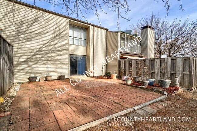 Building Photo - 2030 Three Stars Rd