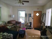 Building Photo - 110 E Summit St