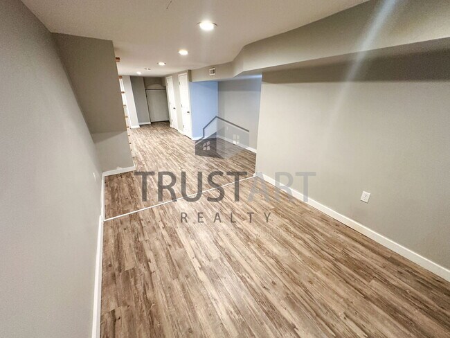 Building Photo - 2406 E Allegheny Ave