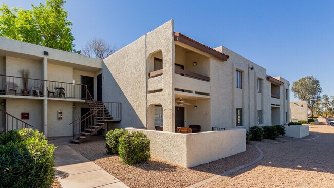 Building Photo - 10444 N 69th St
