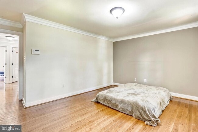 Building Photo - 10145 Colebrook Ave