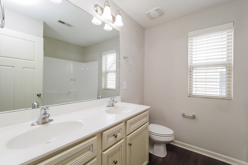 Building Photo - 101 Outwater Ridge Dr