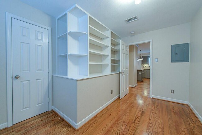Building Photo - 1449 Heights Blvd